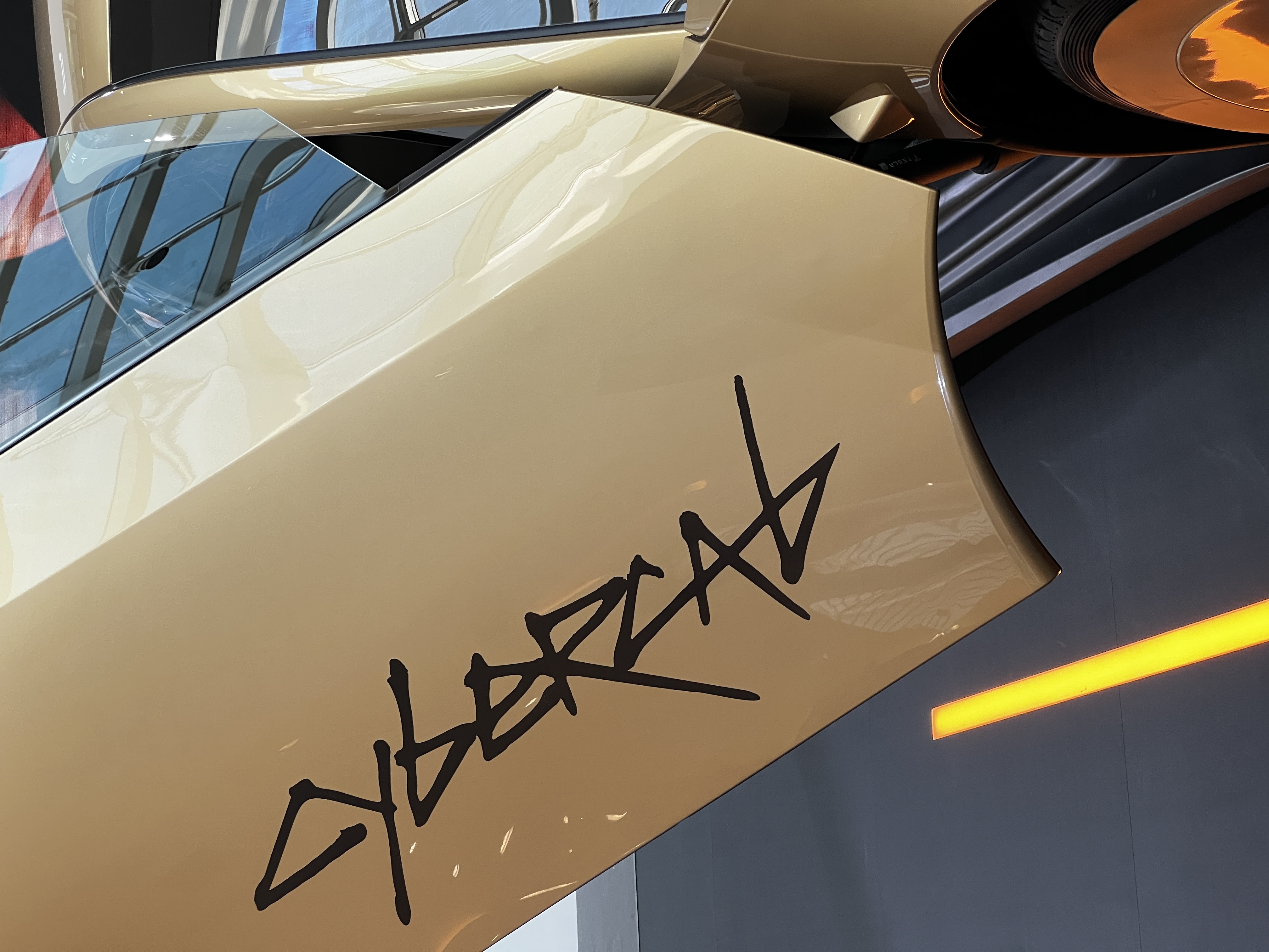 Close look of Tesla Cybercab / WhitesWolf