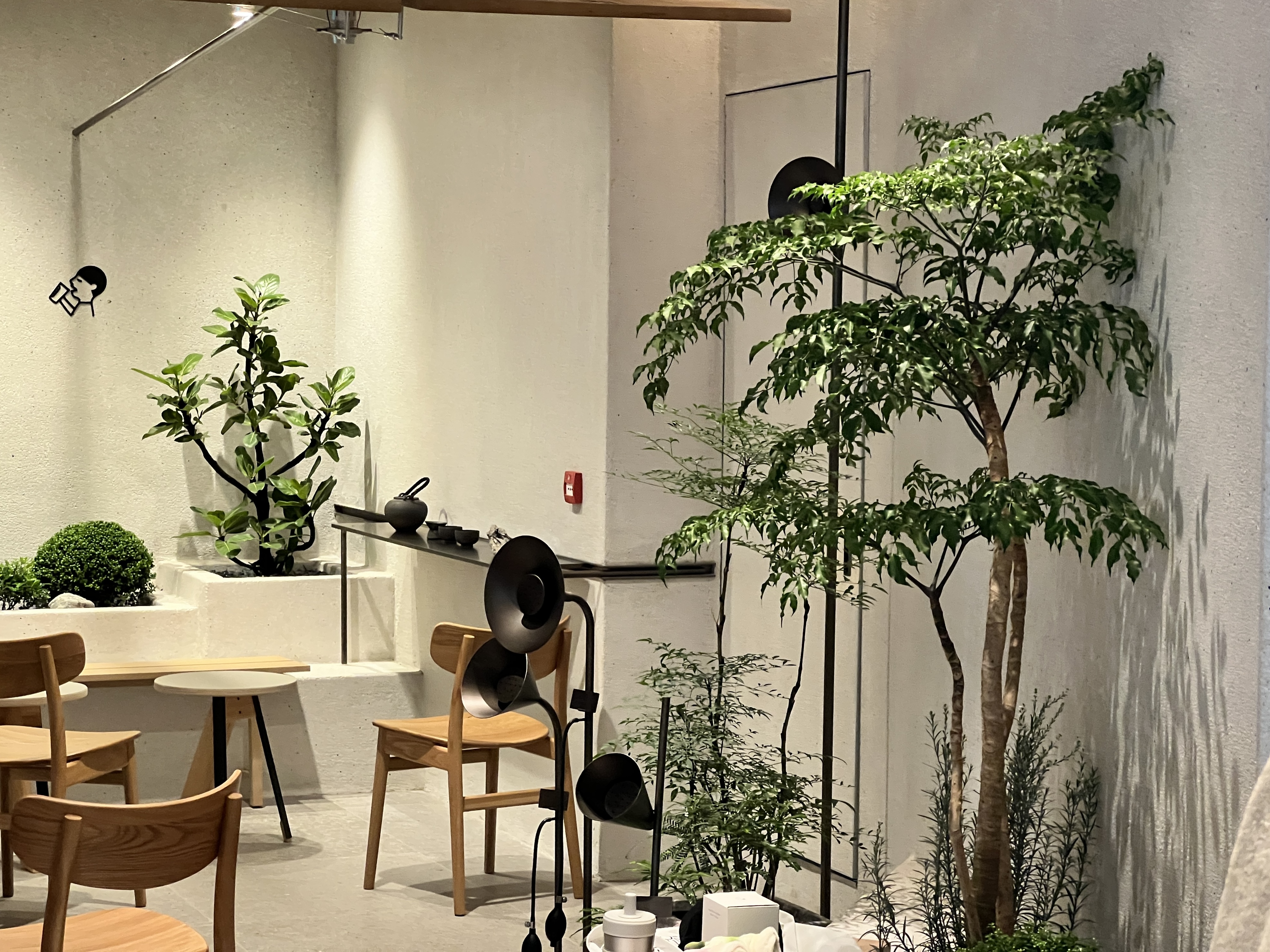 heytea Sheung Wan Interior Design / Matthew H.