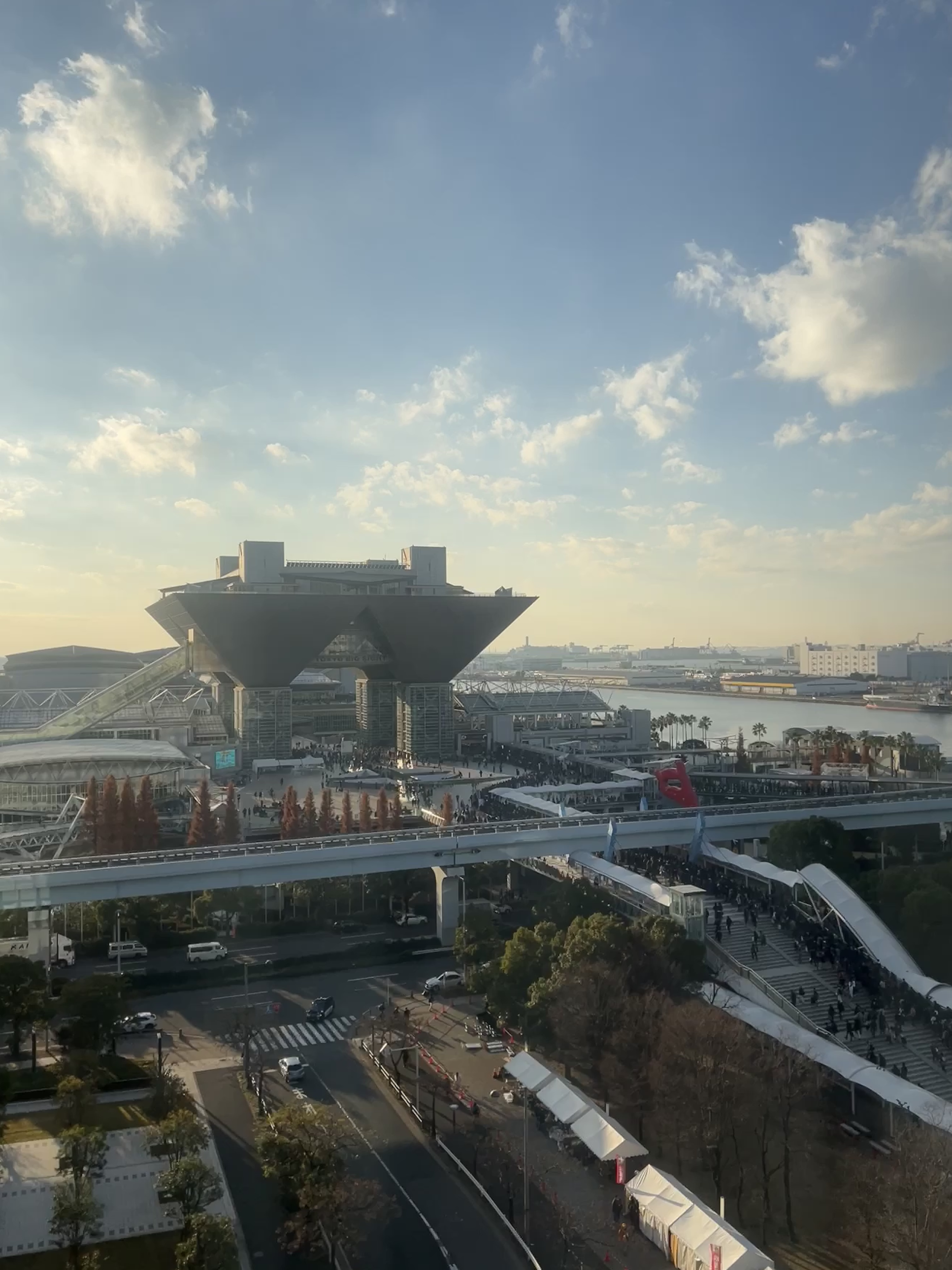 Comiket Accommodations: Tokyo Bay Ariake Washington vs Sotetsu Grand ...